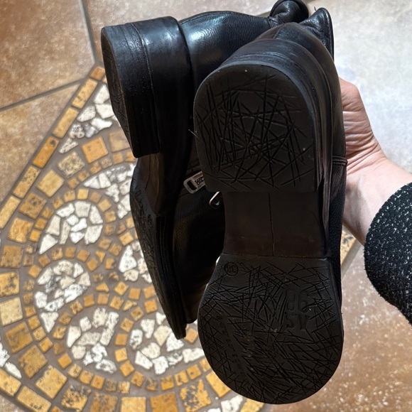 A.S.98 Open-Toe Black Leather Zip Sandals - Picture 4 of 7